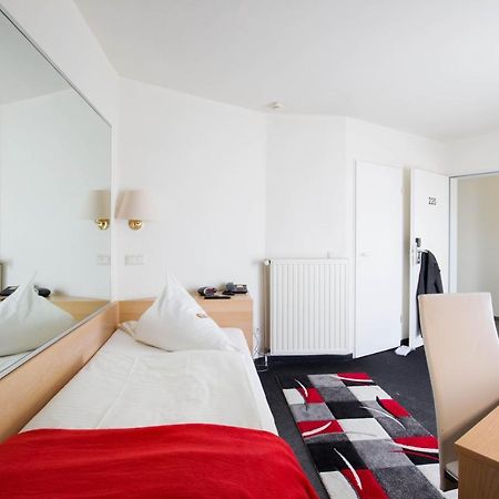 Hotel Moerser Hof ภายนอก รูปภาพ