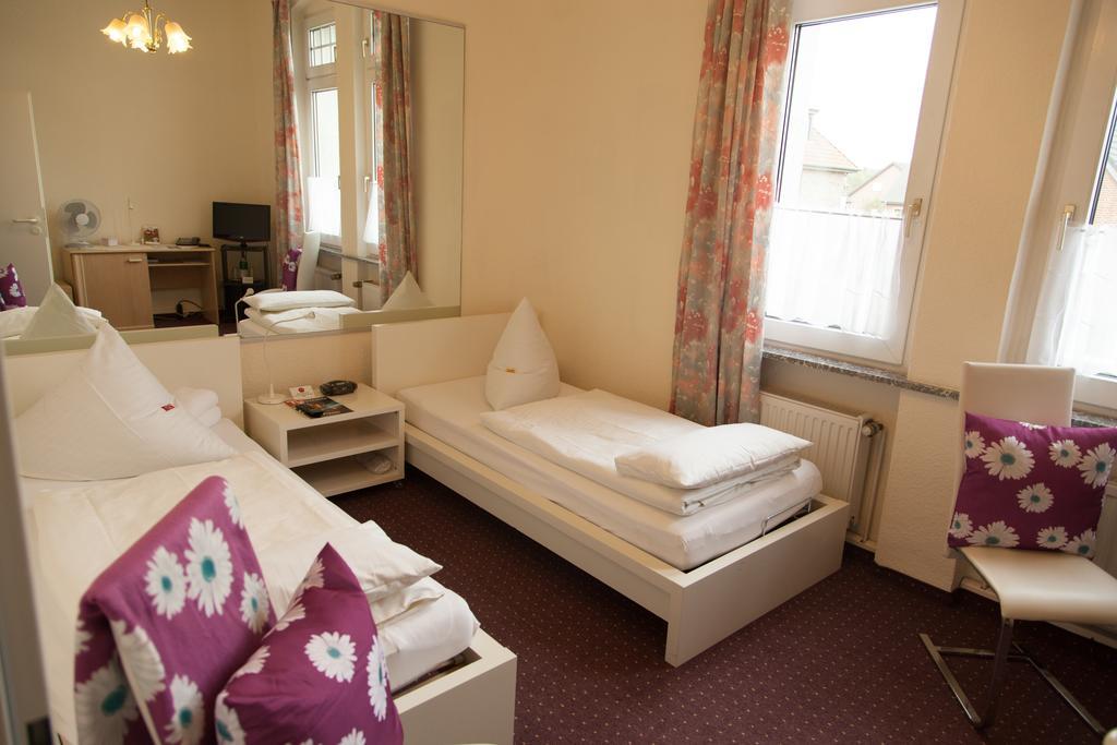 Hotel Moerser Hof ภายนอก รูปภาพ