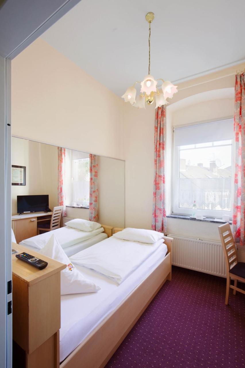 Hotel Moerser Hof ภายนอก รูปภาพ